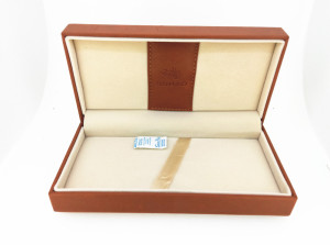 fine-qaulity-elegant-gift-box-manufacturer-in-sharjah-dubai-abudhabi-ajman-uae